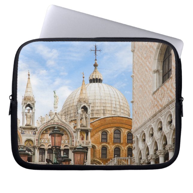 Capa Para Notebook Veneza, Veneto, Itália - Pássaros estão empoleirad (Frente)