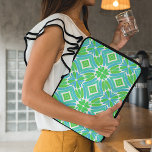 Capa Para Notebook Verde limão Aqua Turquoise - Padrão de Arte Retroa<br><div class="desc">Belo verde limão contemporâneo e padrão retro azul de cor azul-turquesa aqua. Esse design, engraçado, moderno e caprichoso, foi criado para o divisor de tendências artísticas ou artísticas do quadril, retrô do mod vintage, modernista, estilo de arte nouveau deco ou amante do motif geométrico abstrato gráfico. Chic e legal item...</div>