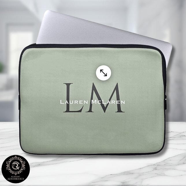 Capa Para Notebook Verde Salvia Terroso Orgânico Moderno Minimalista (Classic Sage Green Monogram Tech Style Laptop Sleeve)