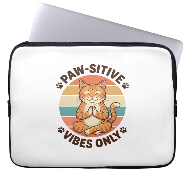 Capa Para Notebook Vibrações Positivas Apenas Gato Meditando Design R (Frente)