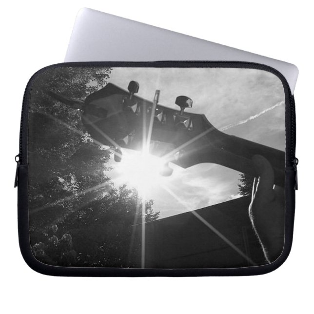 Capa Para Notebook Violão e raios solares (Frente)