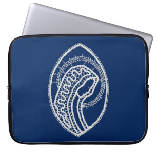 Capa Para Notebook Virgem Abençoada Maria, renda branca, azul marinho