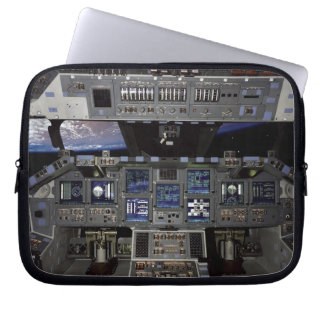 Capa Para Notebook Visão da janela da cabine do ônibus espacial da NA