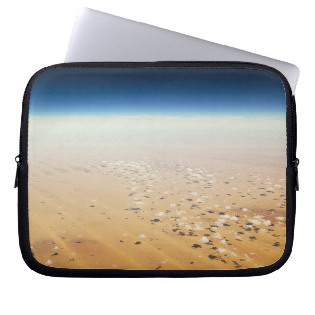Capa Para Notebook Vista aérea de um deserto (Frente)