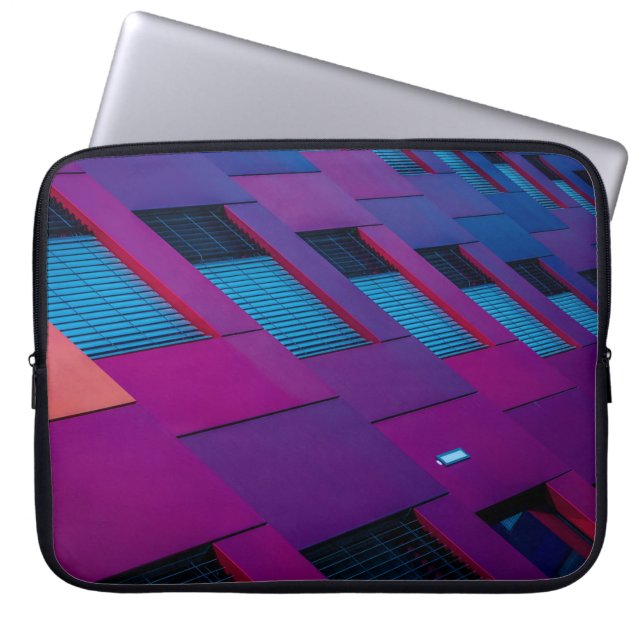 Capa Para Notebook Vista inferior da construção roxa (Frente)