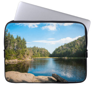 Capa Para Notebook Water Spruce Lake Quebec, Canada