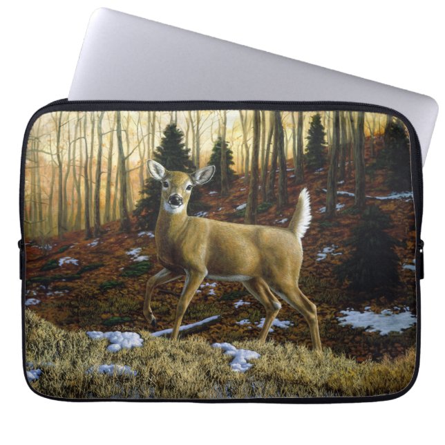 Capa Para Notebook Whitetail Deer Doe na Floresta de outono (Frente)