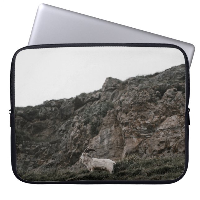 CAPA PARA NOTEBOOK WILD GOAT (Frente)