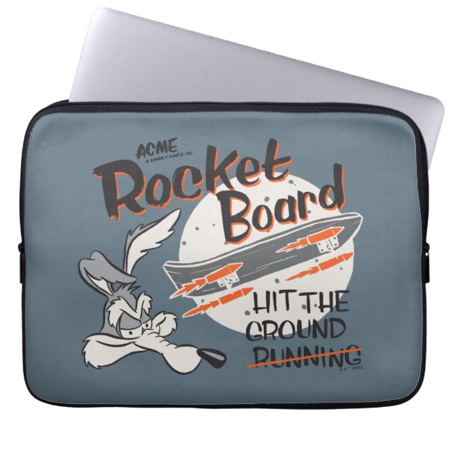 Capa Para Notebook WILE E. COYOTE™ Prancha de Foguete ACME (Frente)