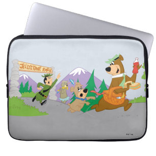 Capa Para Notebook Yogi Bear's Excelente Picnic Basket Escape