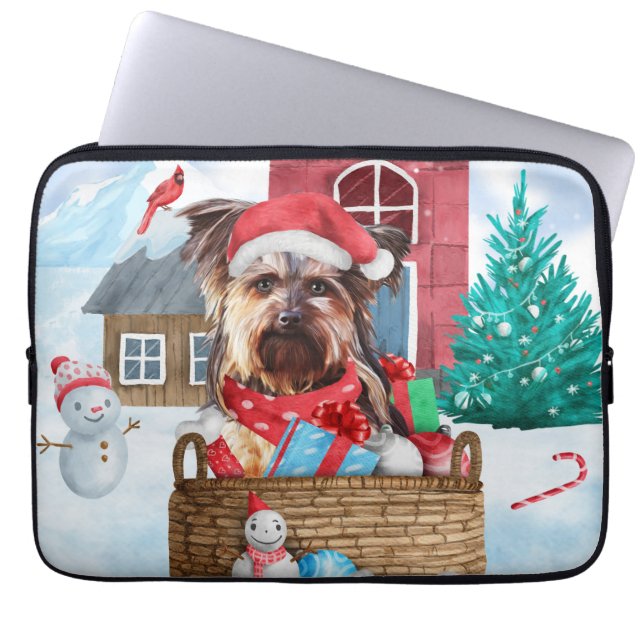 Capa Para Notebook Yorkshire Terrier Dog Na Casa De Neve (Frente)