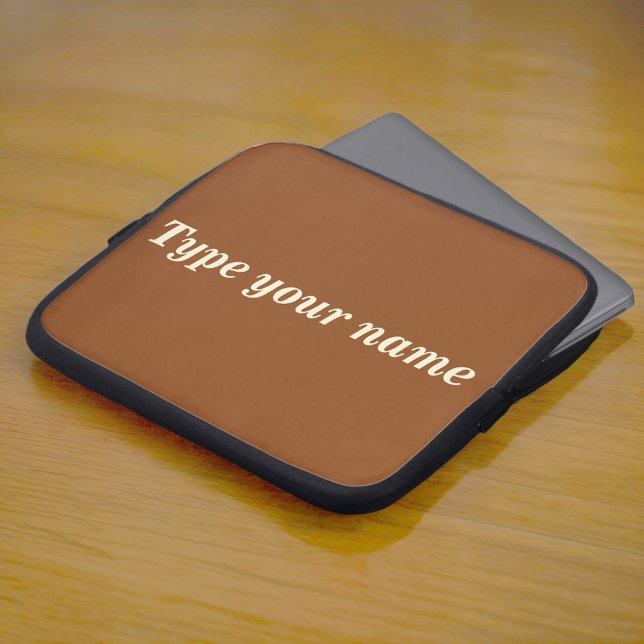Capa Para Notebook Your Name on Brown Laptop Sleeve (Brown laptop sleeve with your name)