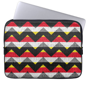 Capa Para Notebook Ziguezague de Chevron Colorido em Burel de Juta #1