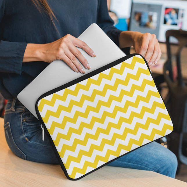 Capa Para Notebook Zigzag Amarelo, Chevron Amarelo, Padrão Geométrico (Criador carregado)