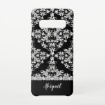 Capa Para Samsung Galaxy Branco sobre Damasco Preto com Sinônimos e Nome<br><div class="desc">Este caso da Samsung Galaxy S10 apresenta uma cor damasco feminina em preto e branco,  um divisor de pedra impresso e um campo de texto personalizável para o seu nome.</div>