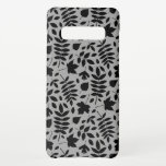 Capa Para Samsung Galaxy Fallen deixa preto padrão na Cinza<br><div class="desc">Folhas caídas autóctones num padrão de superfície design em folha preta em fundo de cinza.</div>