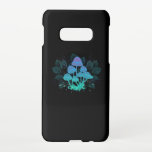 Capa Para Samsung Galaxy Toadstools em arbustos<br><div class="desc">Misteriosos,  bioluminescentes,  alucinogênicos,  ferramentas brilhantes com arbustos de plantas pântanas à noite,  fundo escuro e brilhante. Cogumelos brilhantes. Goblincore,  Mushroomcore</div>