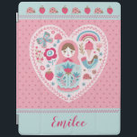 Capa Smart Para iPad Cobrir inteligente Bonito Rosa Matryoshka Doll iPa<br><div class="desc">Uma bonitinha de ninho russa matryoshka decora este Cobrir inteligente Ipad. A matryoshka está em forma cardíaca com pássaros,  borboletas e flores. Bonita para voltar à escola. Personalize-o com o seu nome. Projetado para você pelo Blackberry Boulevard.</div>