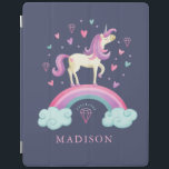 Capa Smart Para iPad Cute Unicorn Rainbow<br><div class="desc">Um unicórnio fofo com corações e um arco-íris decoram esta capa de ipad. Personalize com o nome dela. Um presente divertido para uma garota. Projetado para você pelo Blackberry Boulevard.</div>