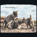 Capa Smart Para iPad Primavera - Raposa Árctica<br><div class="desc">Dos criadores da série aclamada WILD CANADA,  vem uma nova série de legados de cinco partes,  que irá ver a extraordinária vida selvagem do Canadá através das lentes das suas quatro estações distintas. Para obter mais informações,  visite: www.cbc.ca/wildcanadianyear</div>