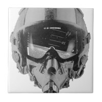 Capacete e altímetro do piloto de caça