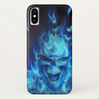 Capas de iphone com chama azul e crânio