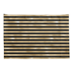 Capas Travesseiros com distribuição Dourada e pret