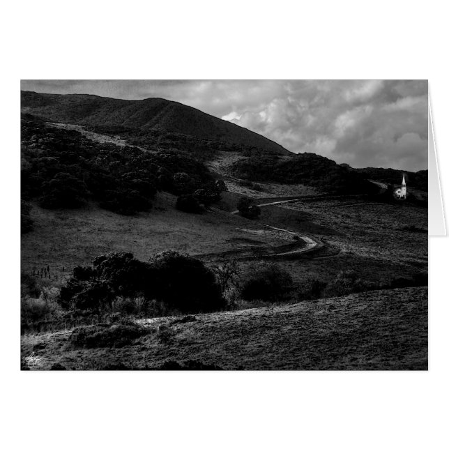 Capela em uma Estrada para o Cartão Monocromático  (Frente Horizontal)