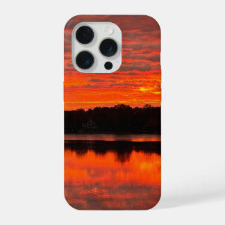 Capinha de telefone do nascer do sol no lago Lyon
