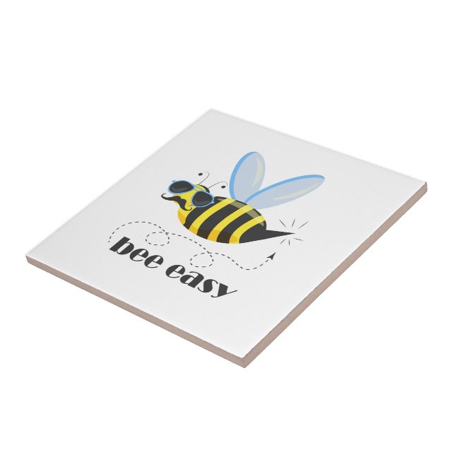 Caráter de abelha com óculos de sol do bigode Abel (Lateral)