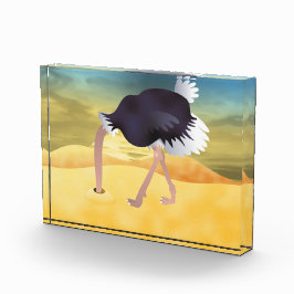 Caricatura De Ostrich Com Areia De Cabeça