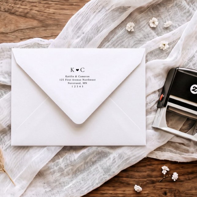 Carimbo Auto Entintado Endereço de Devolução de Envelope de Casamento Cor (Minimalist wedding return address stamp with couple initials and small heart)