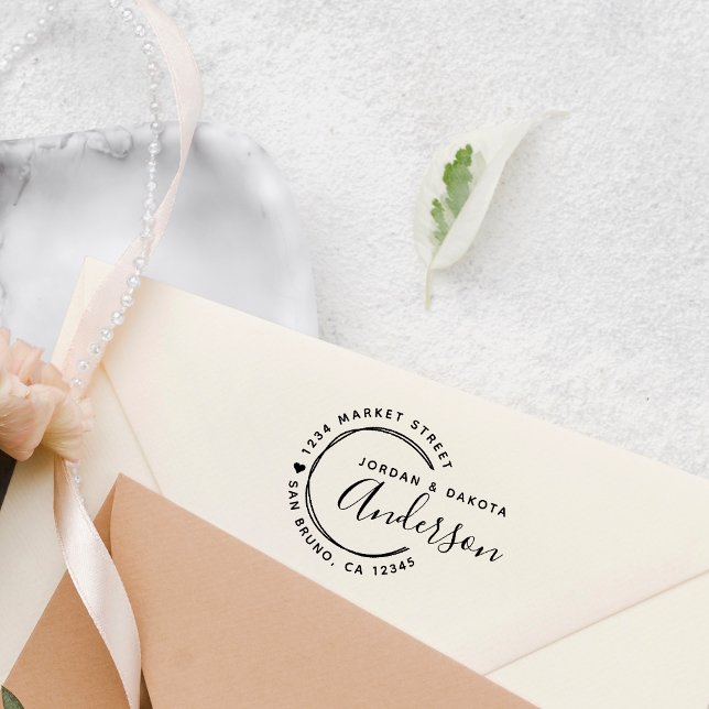 Carimbo Auto Entintado Linhas Redesenhadas Pela Coração e pela Mão Recém- (Criador carregado)