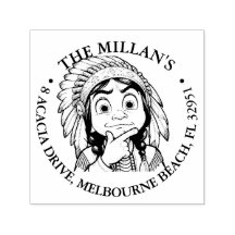 Menino Americano Nativo Chocado