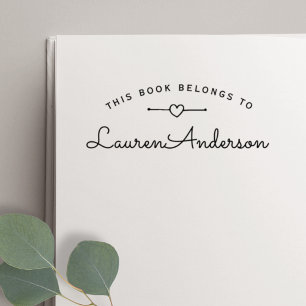 Carimbo Auto Entintado O livro de coração feito à mão pertence a um p