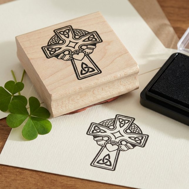 Carimbo de Borracha Cruz Claddagh Celta (Your go-to heritage stamp.)
