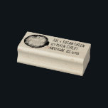 Carimbo De Borracha Endereço Personalizado da Rosquinha de Geleia de F<br><div class="desc">Simplesmente personalize com seu nome e informações de endereço! Este design de carimbo apresenta um marcador original ilustrativo de uma deliciosa rosquinha de gelatina. Este design também está disponível em outros produtos. Estão também disponíveis muitos designs adicionais de carimbo. Não vê o que está procurando? Precisa de ajuda para a...</div>