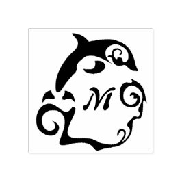 Carimbo De Borracha Golfinho de silhueta em um monograma de ondas do m