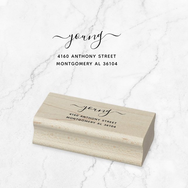 Carimbo De Borracha Nome moderno manuscrito e endereço de devolução 08 (Modern, script calligraphy with swashes wooden return address stamp. Basic typography address stamp.)