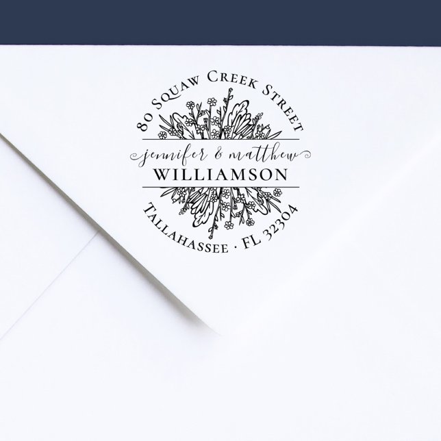 Carimbo De Borracha Rustic Wildflower Endereço de devolução de Casais  (Rustic Wildflowers Married Couple Return Address Rubber Stamp)