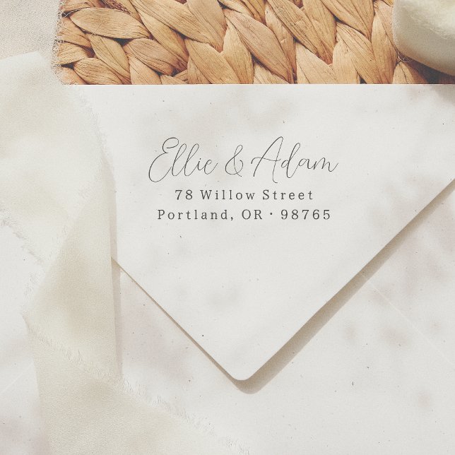 Carimbo De Borracha Script Moderno Dois Nomes Casais Retornar Endereço (Rubber Stamp Mock-up)