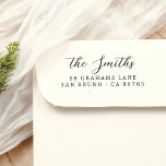 Carimbo de Endereço do Nome da Caligrafia Personal<br><div class="desc">Um design elegante e eterno. Este carimbo apresenta o seu nome ou nome de família numa letra de caligrafia de script de estilo escrevendo de mão, seguida do seu endereço na tipografia serif clássica. Esta é a versão autopicante deste design. Um selo de madeira está disponível na minha loja com...</div>