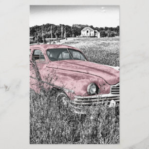 Carro cor-de-rosa clássico do vintage