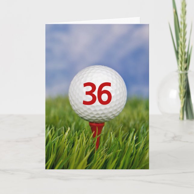 Cartão 36º aniversário da Bola de Golfe no Tee Vermelho (Frente)