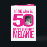 Cartão 50th Happy Birthday 2 fotos cor-de-rosa<br><div class="desc">Diversão 50º cartão de aniversário personalizado, cor-de-rosa-quente e branco. Personalize este cartão de aniversário com uma fotografia da aniversariante no meio do número 0, tanto no lado de fora como no flape de dentro. Excelente para adicionar diversão rosa a um marco de cinquentenário. Outros itens e cores correspondentes estão disponíveis....</div>