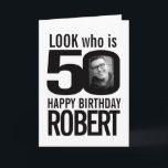 Cartão 50th Happy Birthday 2 fotos mono<br><div class="desc">50º cartão de aniversário personalizado de fotografia personalizado a preto e branco. Personalize este cartão de aniversário com uma fotografia do aniversariante ou menina no meio do número 0, tanto no exterior como na boia de dentro. Excelente para adicionar alguma diversão fotográfica a um marco de cinquentenário. Outros itens e...</div>