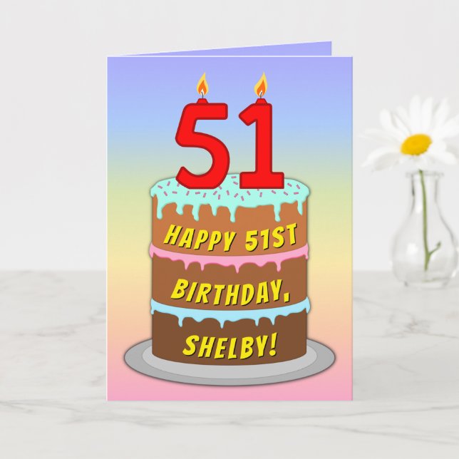 Cartão 51st Birthday — Fun Cake & Candles, w/ Custom Name (Planta pequena)
