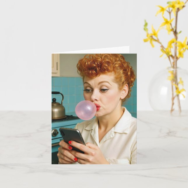 Cartão 78th Birthday Lucille Ball Texting On a Cell Phone (Flor Amarela)