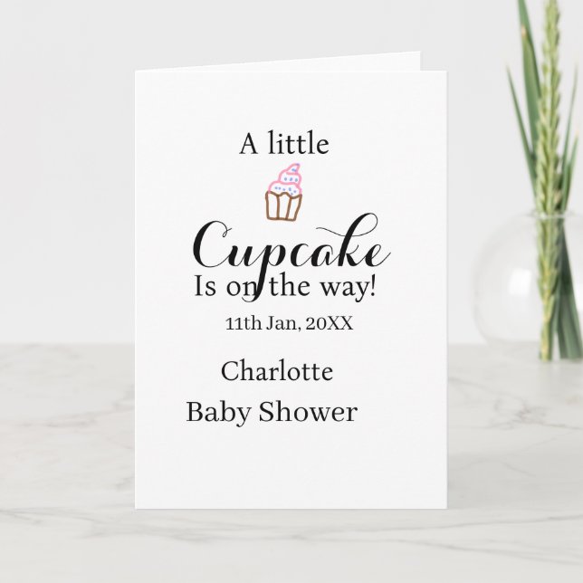 Cartão A little cupcake is on its way baby shower name da (Frente)