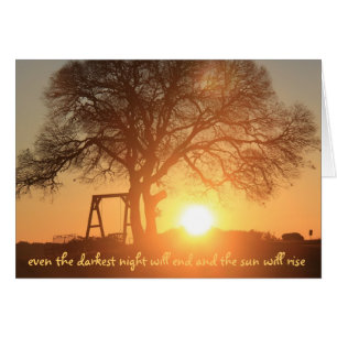 Cartão a noite a mais escura terminará & o sol aumentará